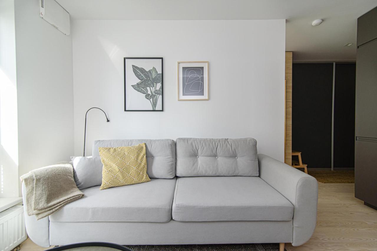Modern Apartment Next To Ozas Park By Urban Rent فيلنيوس المظهر الخارجي الصورة