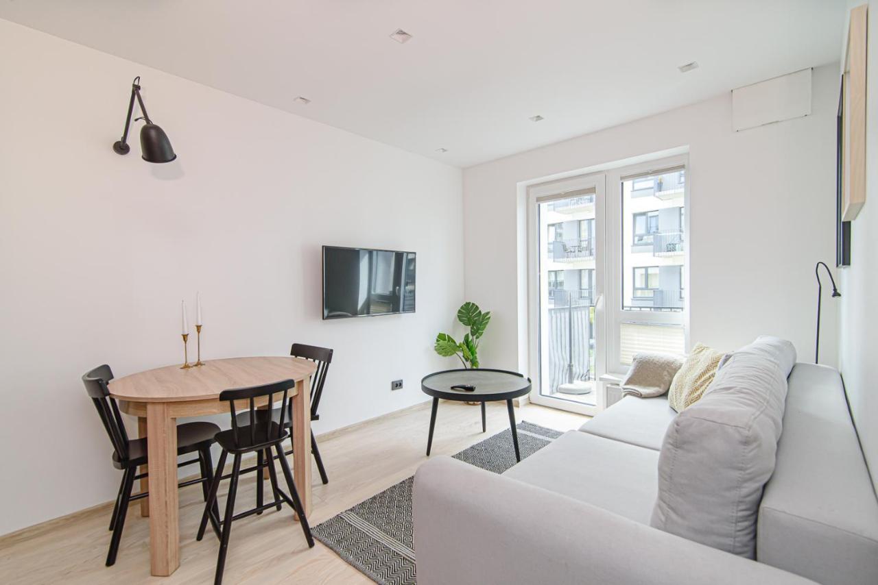 Modern Apartment Next To Ozas Park By Urban Rent فيلنيوس المظهر الخارجي الصورة