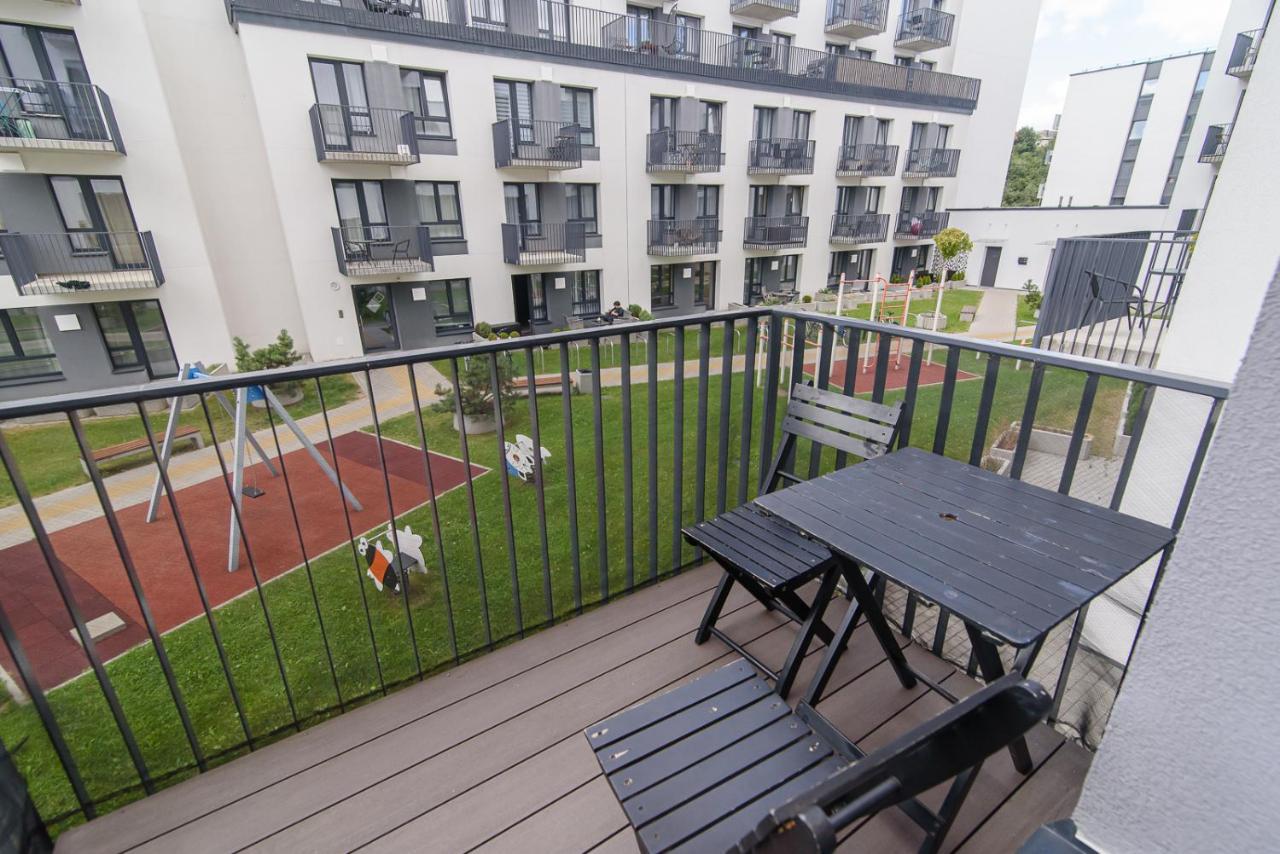 Modern Apartment Next To Ozas Park By Urban Rent فيلنيوس المظهر الخارجي الصورة